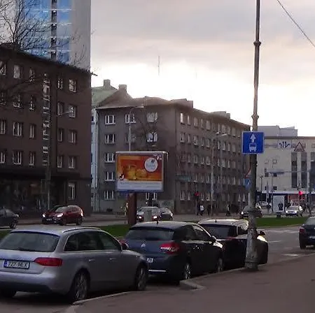 City Center Raua Apartmán *